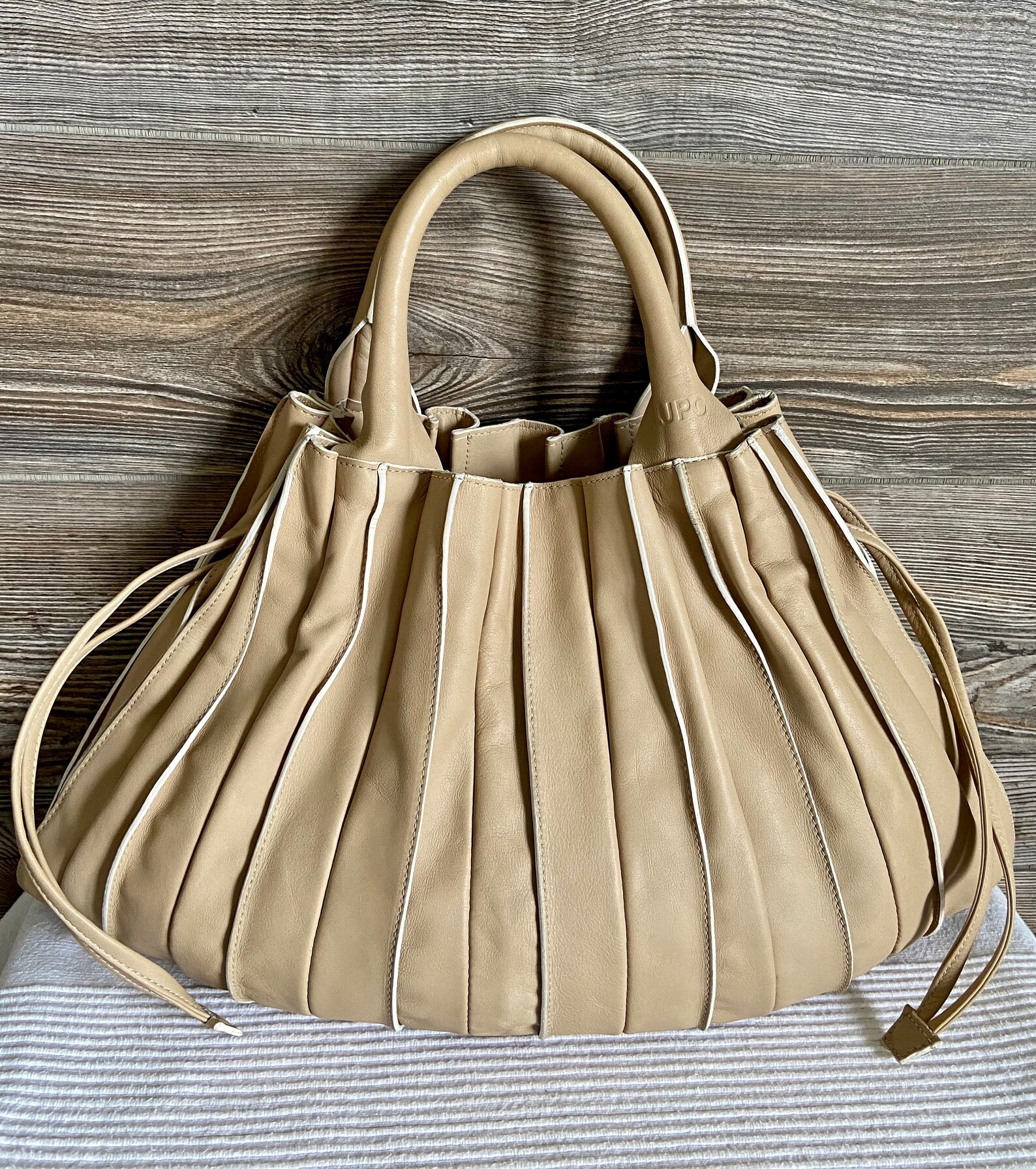 Lupo Pleated Accordion Leather Shoulder Bag