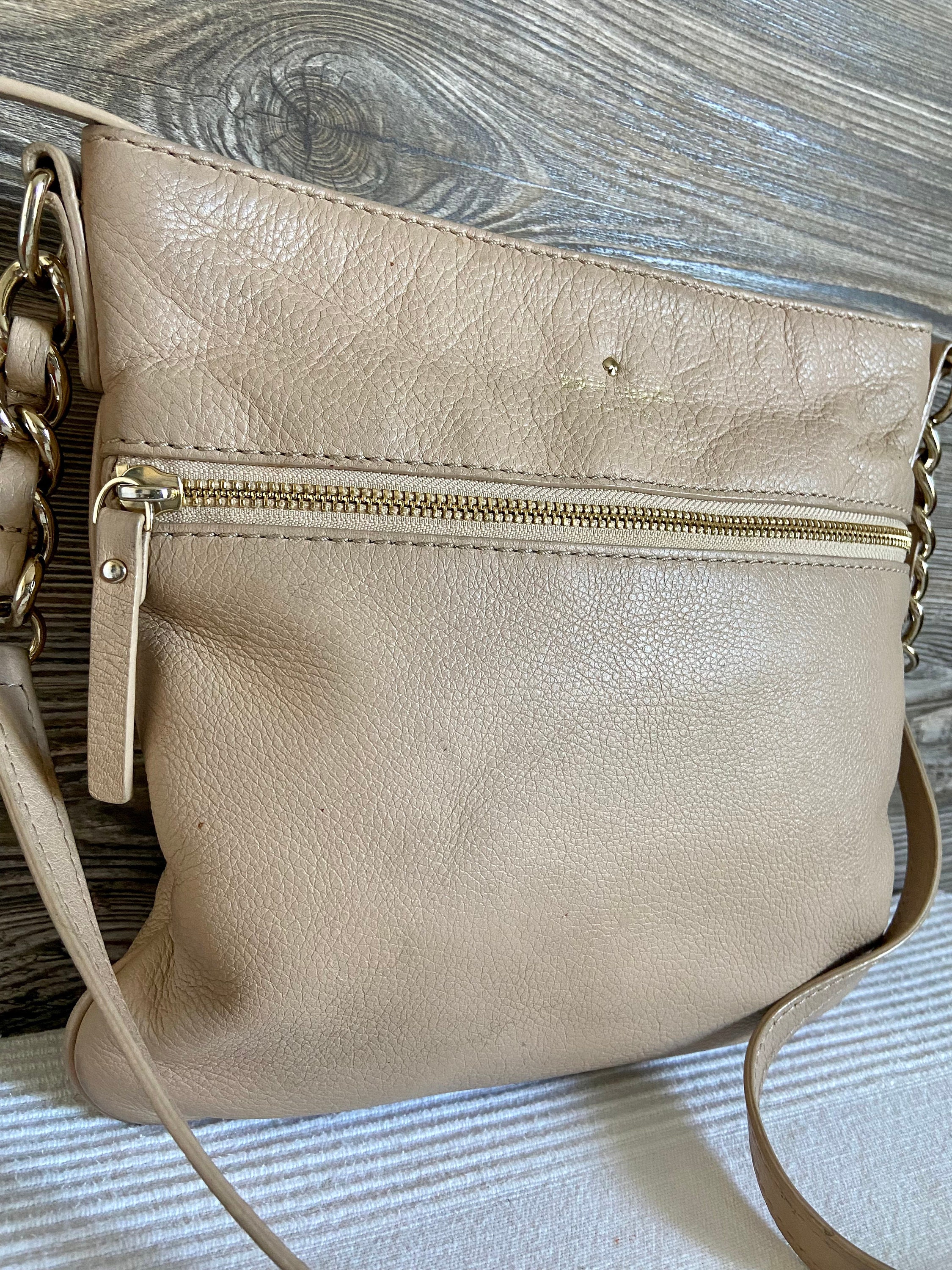 Leather crossbody bag Kate Spade Beige in Leather - 33978528