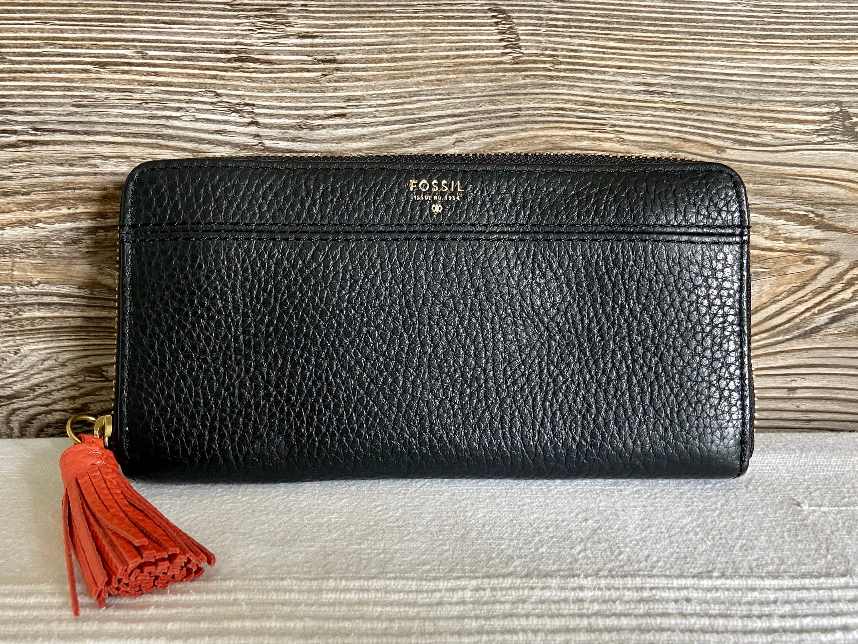 Vintage FOSSIL Tara Zip Around Black Leather Wallet Clutch Ship