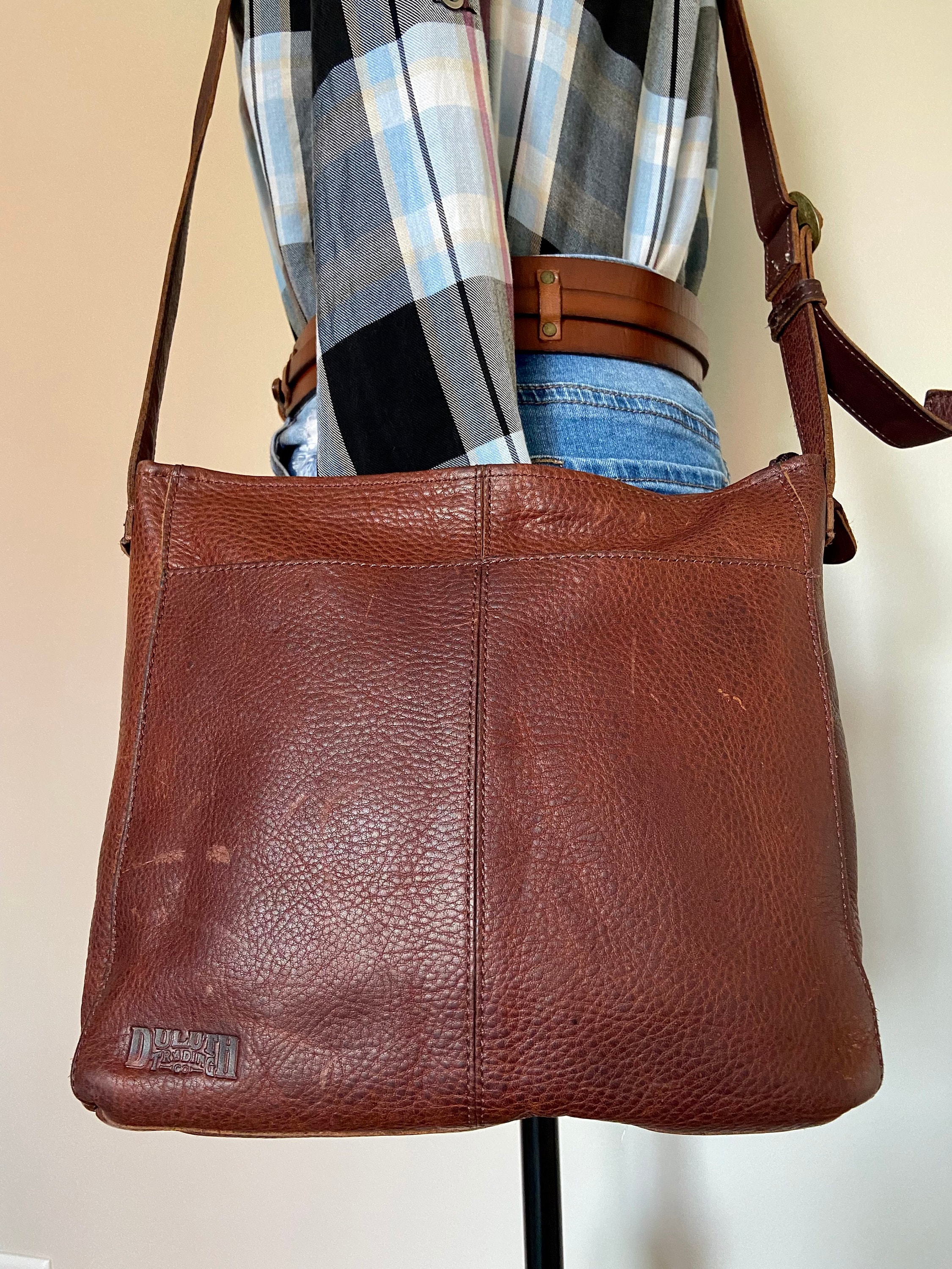 Duluth women's lifetime leather crossbody bag discount