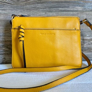 Vintage Vince Camuto Yellow Leather Shoulder Bag Purse Ship Free