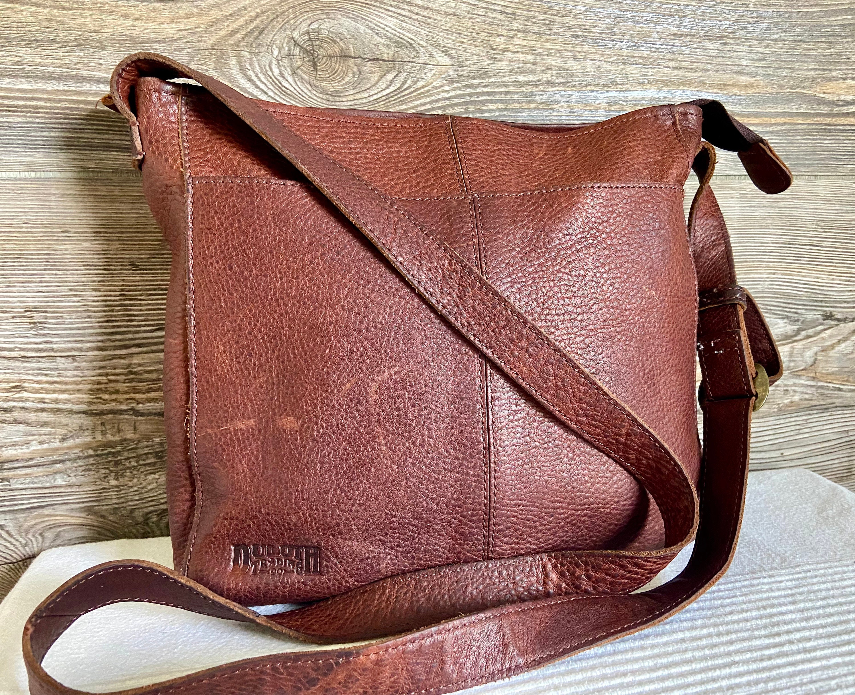 Vintage DULUTH Trading Brown Pebbled Leather Saddle Sling Crossbody  Shoulder Bag Purse - Etsy