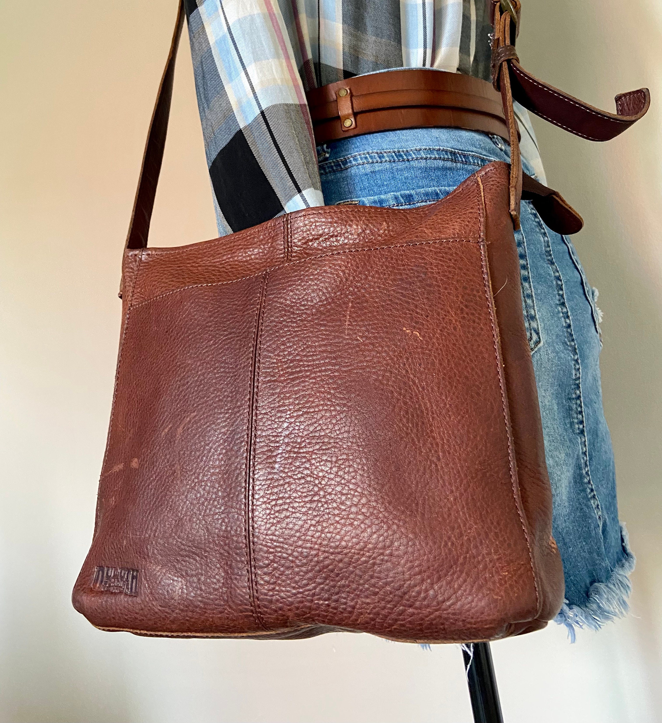Vintage DULUTH Trading Brown Pebbled Leather Saddle Sling