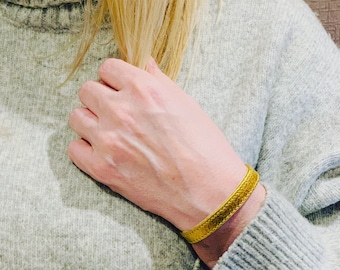 VEGAN Bracelet Gold with Gold Plated clasp. Piñatex Pineapple Leaf Fibres. Eco-friendly, plant based, sustainable Pinatex