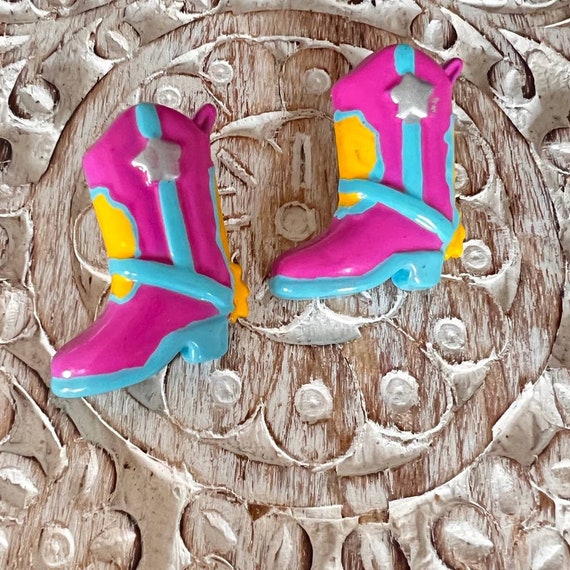 Pink Cowgirl Boot Vintage earrings 80s90s hand pai