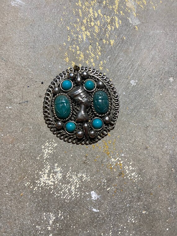 Vintage metal Nefertiti faux turquoise scarab nec… - image 3