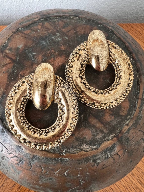 Vintage gold tone  Earrings, Tribal, Elegant,