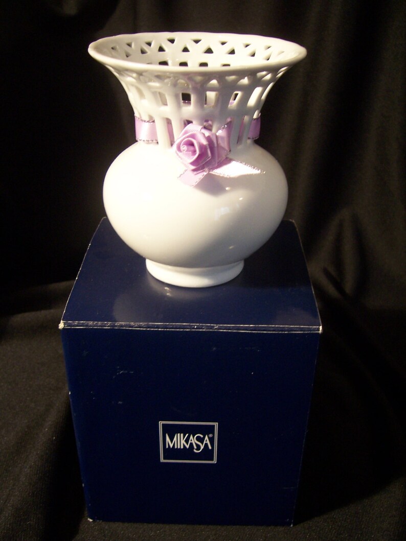 Vintage Mikasa 4 Bridal Lace Vase with Purple Floral Etsy