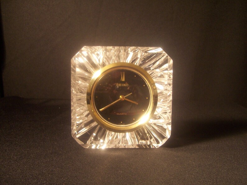 Seiko Quartz Crystal Clear Glass Table Desk Clock