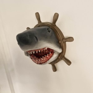 Brutaler Wandhänger