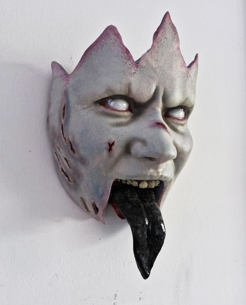 Exorcist Regan wall hanger image 3