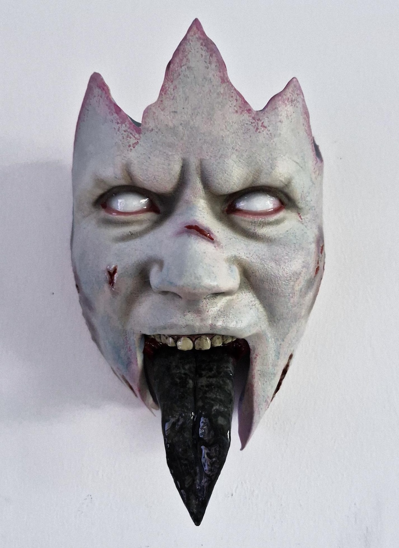 Exorcist Regan wall hanger image 2