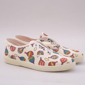 Vintage Hot Air Balloon Novelty Print Canvas Sneakers -  Women’s 7 / EU 38 UK 5 - Deadstock - 70s/80s Skater Shoes