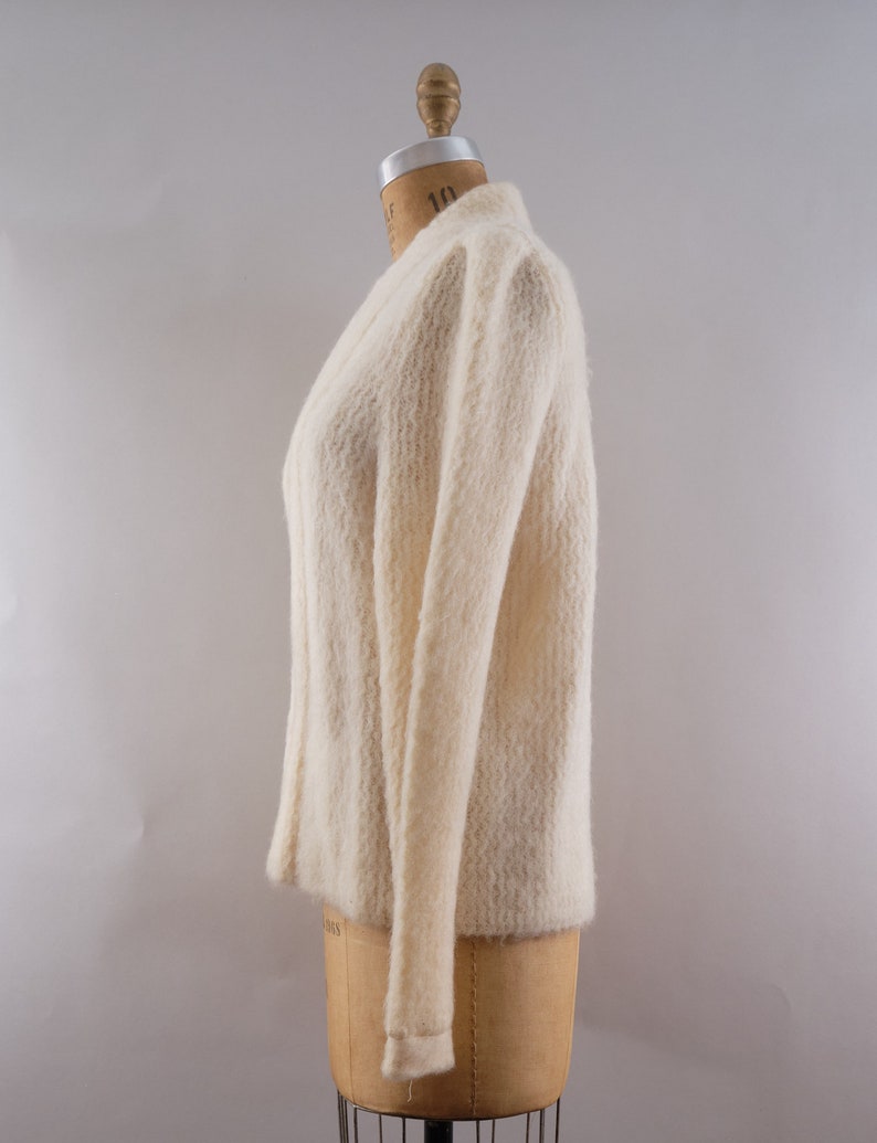 Vintage Alafoss Iceland Pure Virgin Wool Ivory Cardigan Medium image 7
