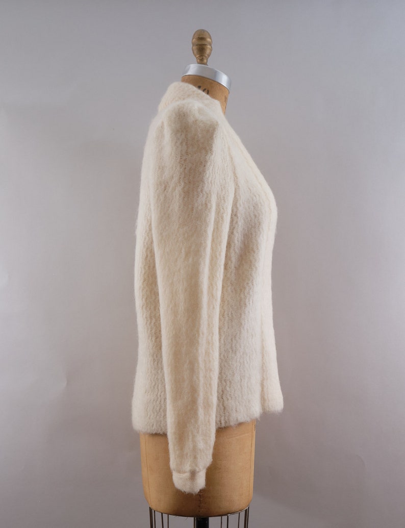 Vintage Alafoss Iceland Pure Virgin Wool Ivory Cardigan Medium image 3