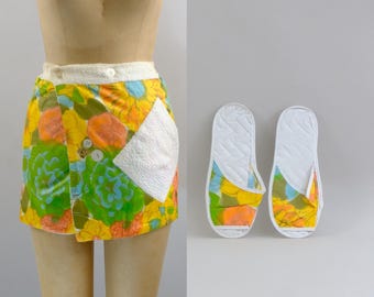 Unworn 60s Terrycloth Swim Cover-Up & Slippers Set by Weldon –  Floral Wrap Summer Beach Skirt  – Unused with Tags – Adjustable Waist - S/M