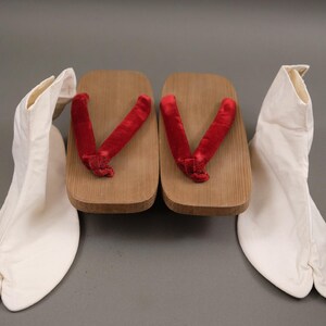 Vintage Japanese Geta Wooden Sandals w/ Red Velvet Hanao + White Tabi Socks Size 7 - Japan Traditional Footwear