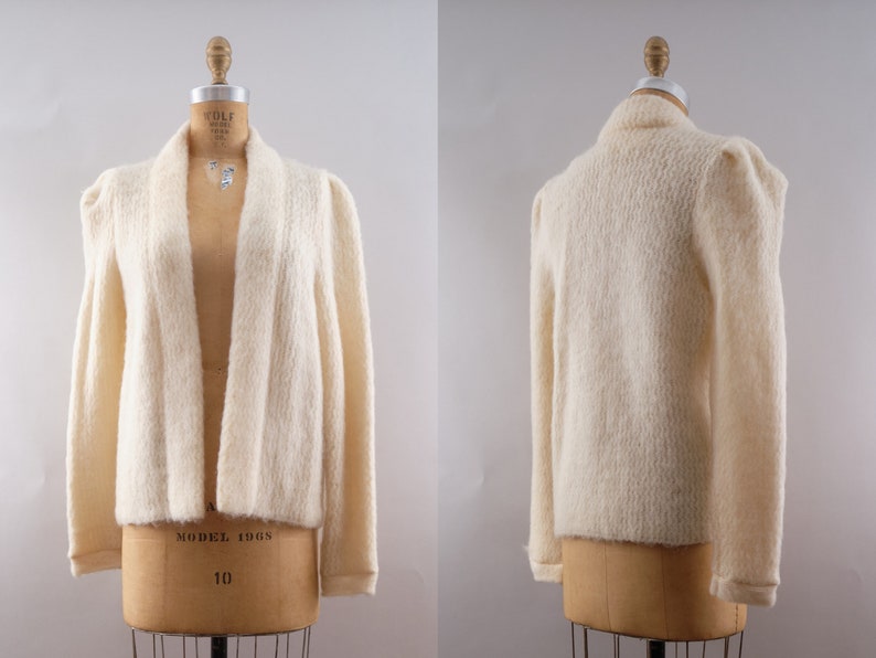 Vintage Alafoss Iceland Pure Virgin Wool Ivory Cardigan Medium image 1