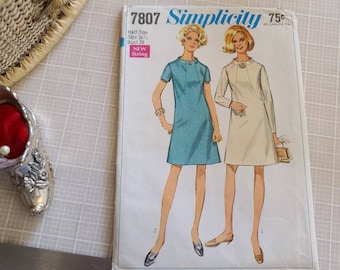 Simplicity 60s Vintage Pattern 7807 - SZ 16.5