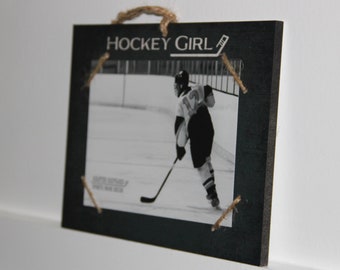 Hockey Girl     Photo/Sign