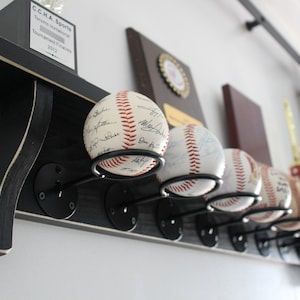 Présentoir de baseball, étui, support, support, cadeau pour entraîneur de baseball, joueur, étagère pour trophées, décoration murale de baseball, anniversaire de baseball, déco de Mancave de baseball Holds 8 BBLLS - Blk