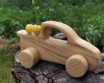Wooden Truck Toy, Push Along Car, Vintage Wooden Vehicle, Montessori Toy, Waldorf Toy, Wooden Gift for Toddler