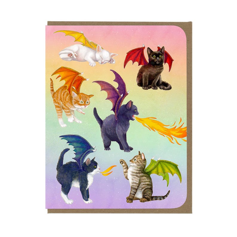 以下が含まれることがあります： ドラゴンウィングを持つ猫のイラストが描かれたグリーティングカード。猫は白、オレンジ、黒、グレーなど様々な色で描かれており、翼は黄色、赤、紫、緑の色合いです。1匹の猫が火を吹いています。