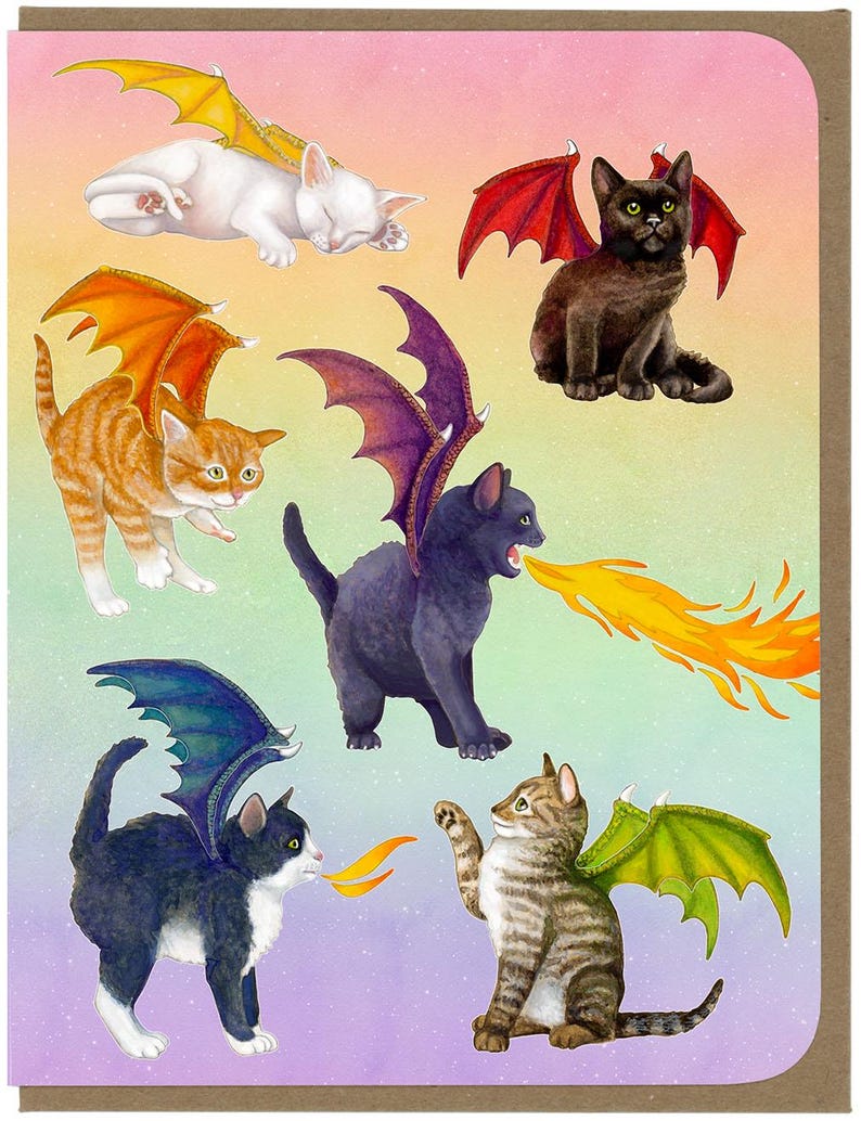 以下が含まれることがあります： ドラゴンウィングを持つ猫のイラストが描かれたグリーティングカード。猫は白、オレンジ、黒、トラ柄など様々な色で描かれており、翼は黄色、赤、紫、緑の色合いです。火を吹いている猫もいます。