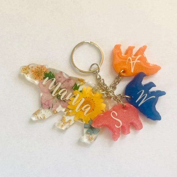 Resin Keychain for mom; Mother's Day Gift; Grandparents Day Gift; Personalized Gift; Christmas gift for Mom; Gift for New Parent