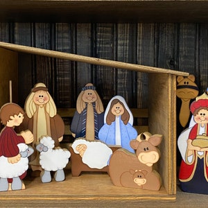 15 Piece Nativity Set - Hand Painted - Christmas - Tole Painting