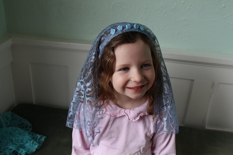 Mid Length Girls Headband Veil Flower embellishment Various Color Options chapel veil, mantilla, Catholic, head covering Bild 7