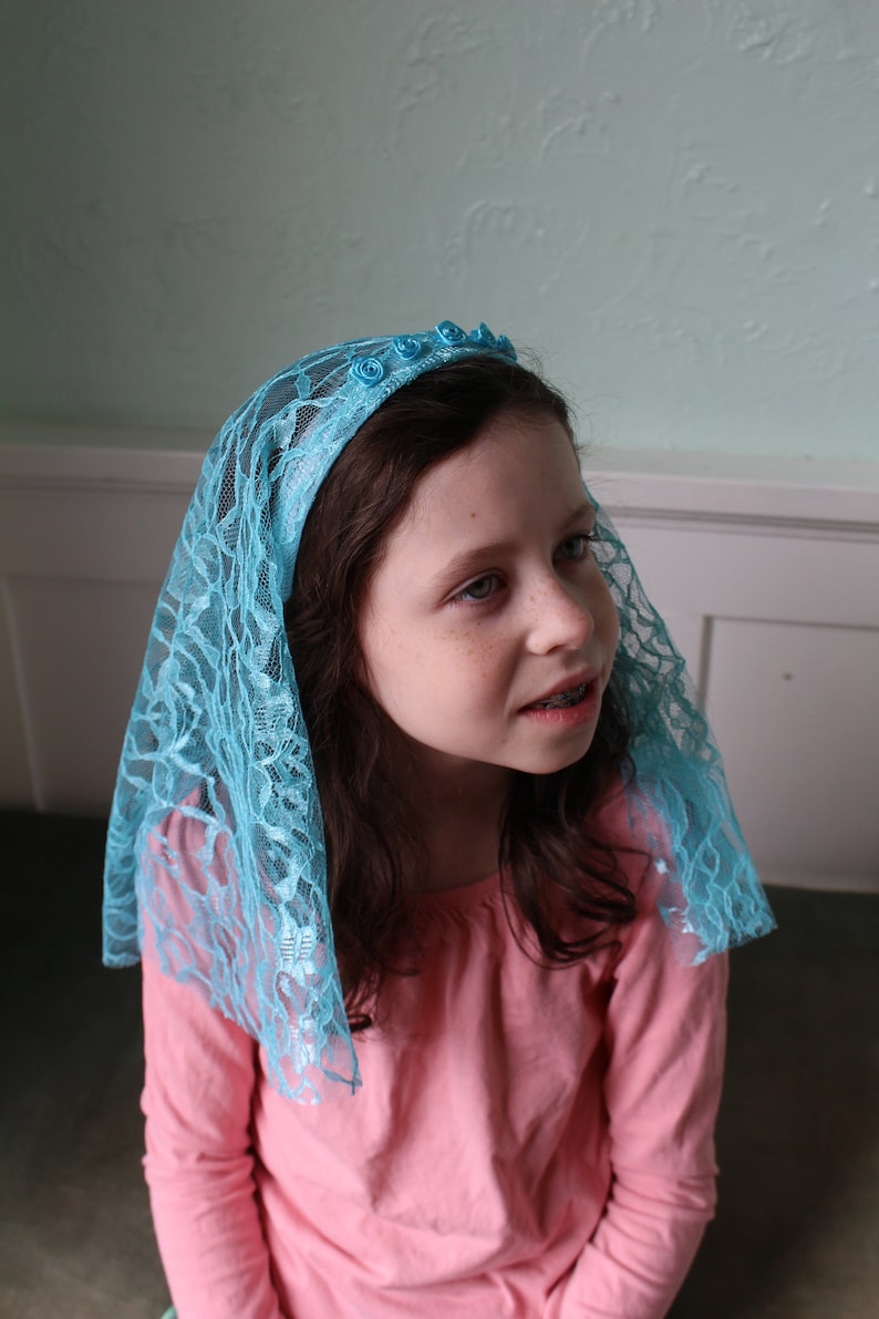 Mid Length Girls Headband Veil Flower embellishment Various Color Options chapel veil, mantilla, Catholic, head covering Bild 8