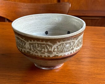 Robert Trout MCM studio pottery bowl