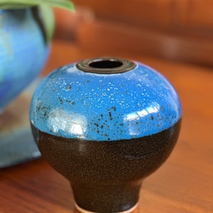 Gil Harrison studio pottery MCM Vase image 1