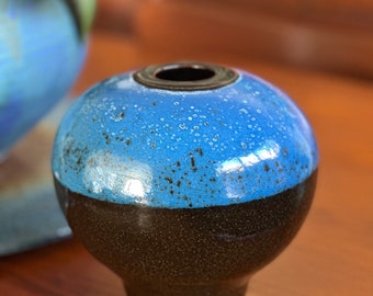 Gil Harrison studio pottery MCM Vase