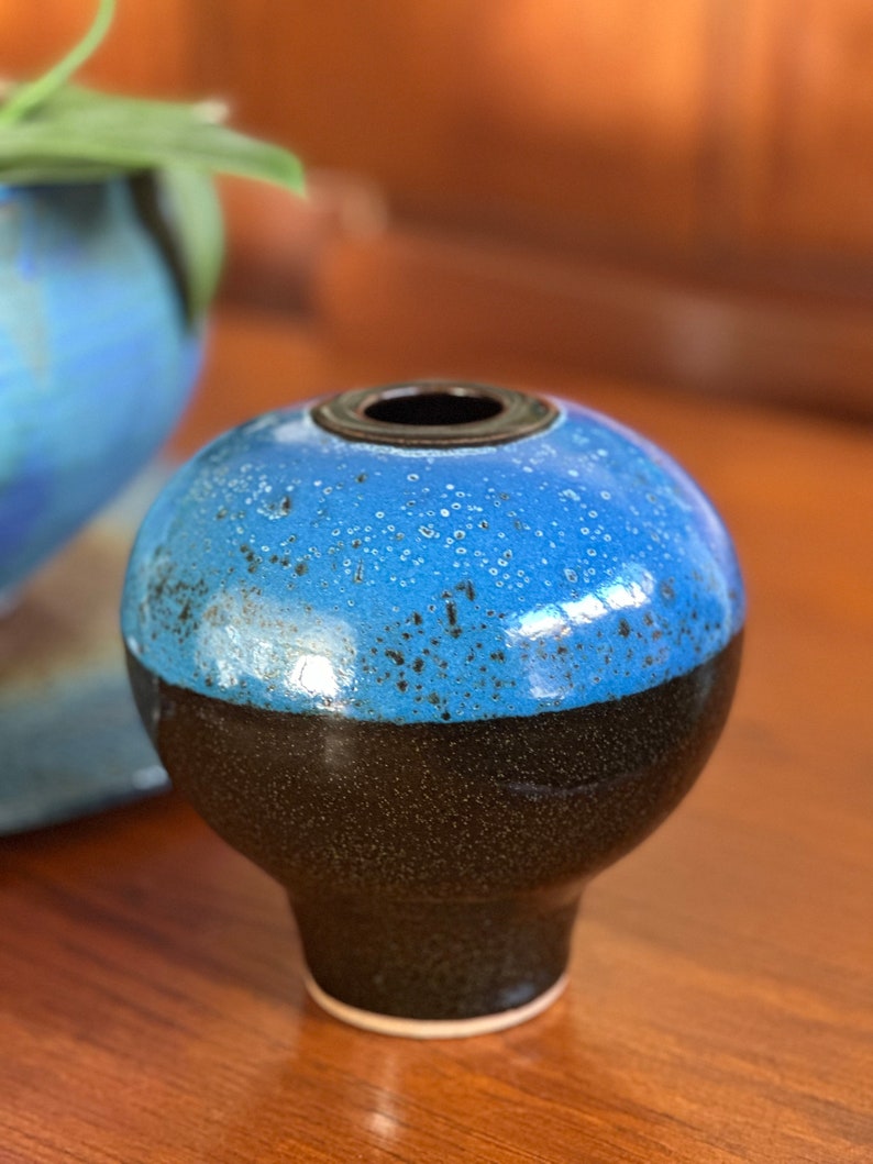 Gil Harrison studio pottery MCM Vase image 1