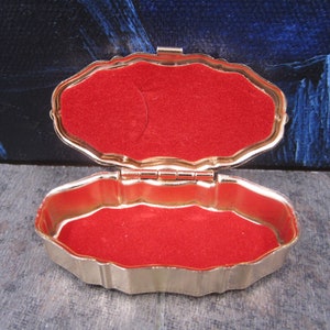 mini pilule japonaise vintage, kit de couture, boîte en métal doré trinket
