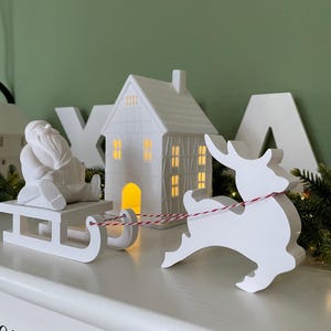 Santa Claus with Sleigh Reindeer Elk Decoration Advent Gift Winter
