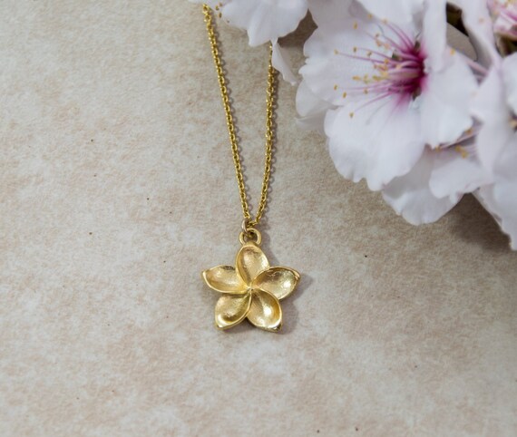 Pendentif Fleur De Frangipanier 24k Plaqué Or Fleur Plumeria Collier Collier Hawaï Frangipanier Bijoux De Plage Tropicale Cadeau Pour Elle