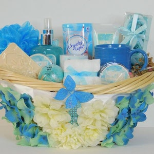 Gift Basket, Christmas Gift Basket, Spa Gift Basket, Mother's Day Gift Basket, Valentine's Gift Basket, Gourmet Basket, Mother's Spa Basket,