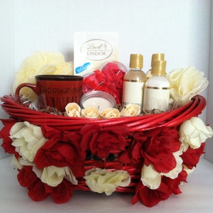 Gift Basket, Christmas Gift Basket, Mother's Day Gift Basket, Spa Gift Basket, Gourmet Gift Basket, Valentine's Day Spa Gift Basket