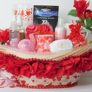 Gift Basket, Mother's Day Spa Gift Basket, Spa Gift Basket, Valentine's Gift Basket, Christmas gift Basket, Mother's Day Gift Basket