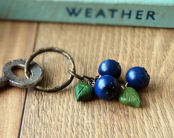 By the Shed Blueberry Charm Keyring - Fruit - Vegetables - Gardening - Gift - Bilberry - Baby - The Good Life - Blue - Chain - Leaf Berries