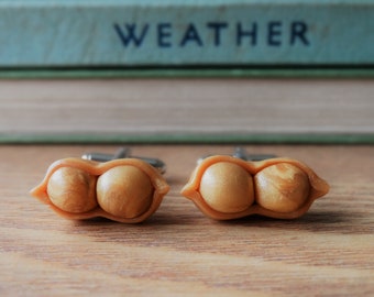 By the Shed Two Peas in a Pod Gold Cufflinks - Silver Plated - Allotment Vegetarian Gardening - Vegetable - Wedding Day Anniversary Gift