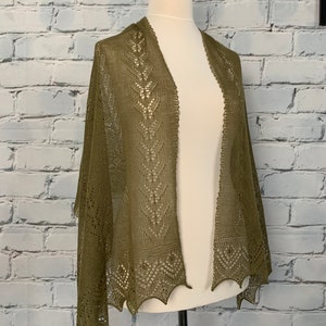 Stunning 10/90 cashmere wool blend lace shawl / scaf col: Green 2
