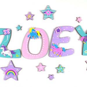 Letras de madera para habitación infantil, unicornios, letras para puertas, tiendas favoritas: menta, rosa, lila, unicornios, unicornio, estrellas