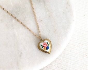 Dainty Rose Posy Heart Locket, Vintage Floral Necklace, Gold Layering, Personalised Gift, Flower Girl, Gift for Girl