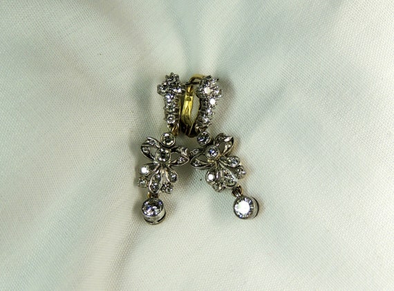 Enchanting Vintage Victorian Dangling Bow & Cross