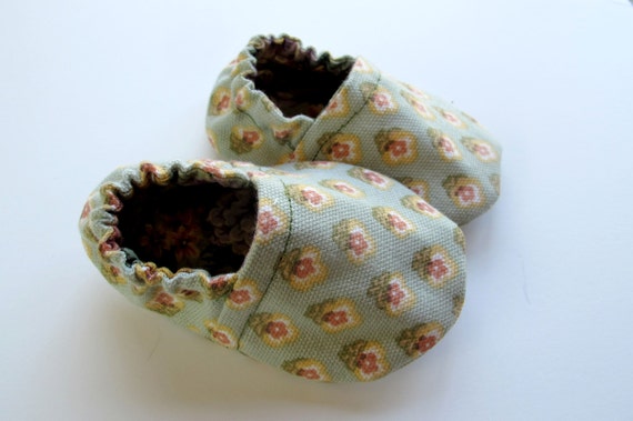 size 2 baby slippers