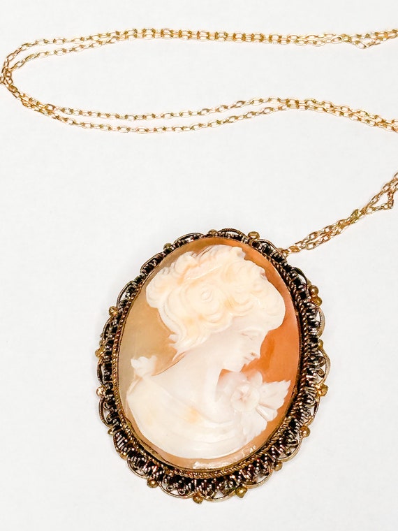 Oval Gold Tone Shell Cameo Pendant Brooch on Gold 